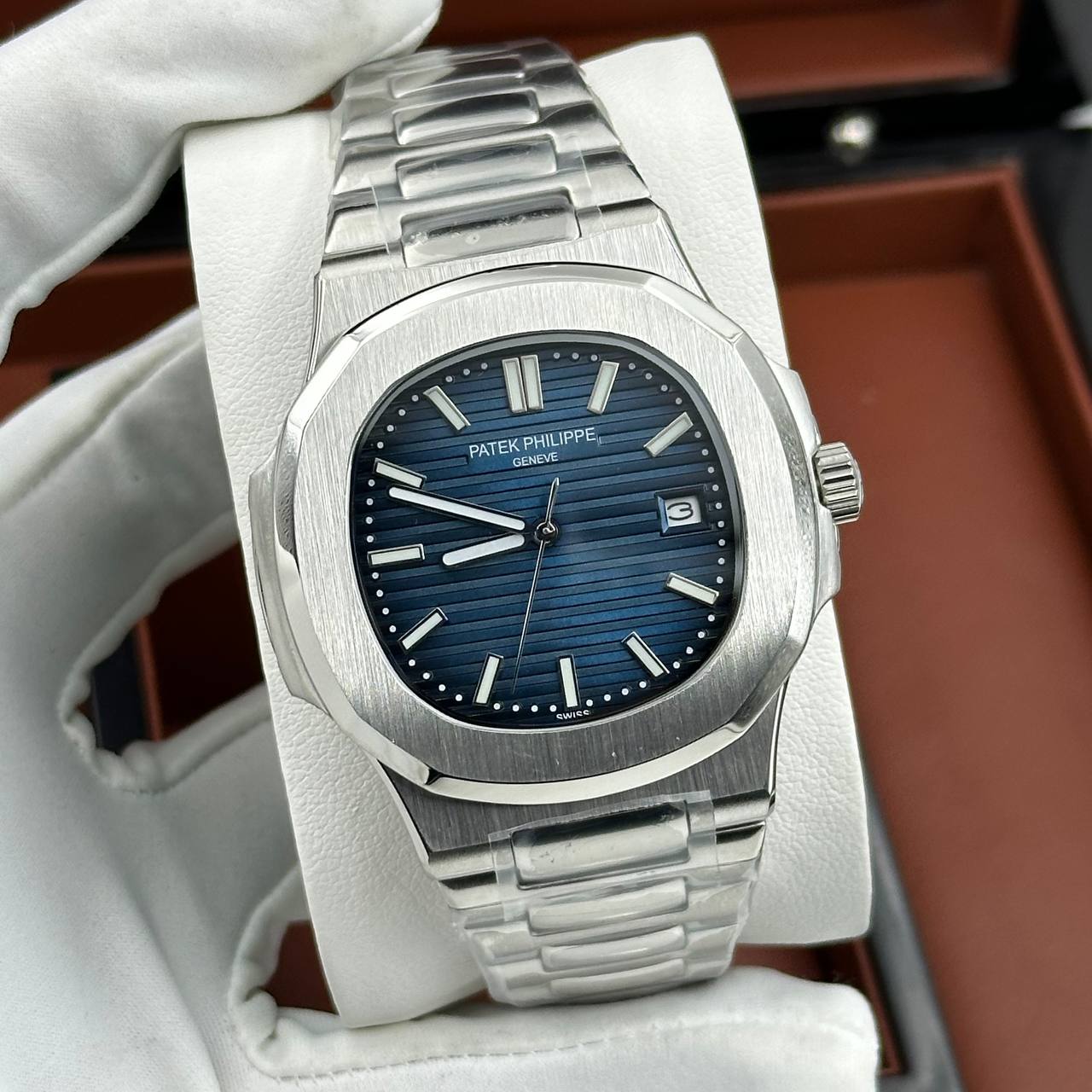 Популярные часы Patek Philippe - Nautilus