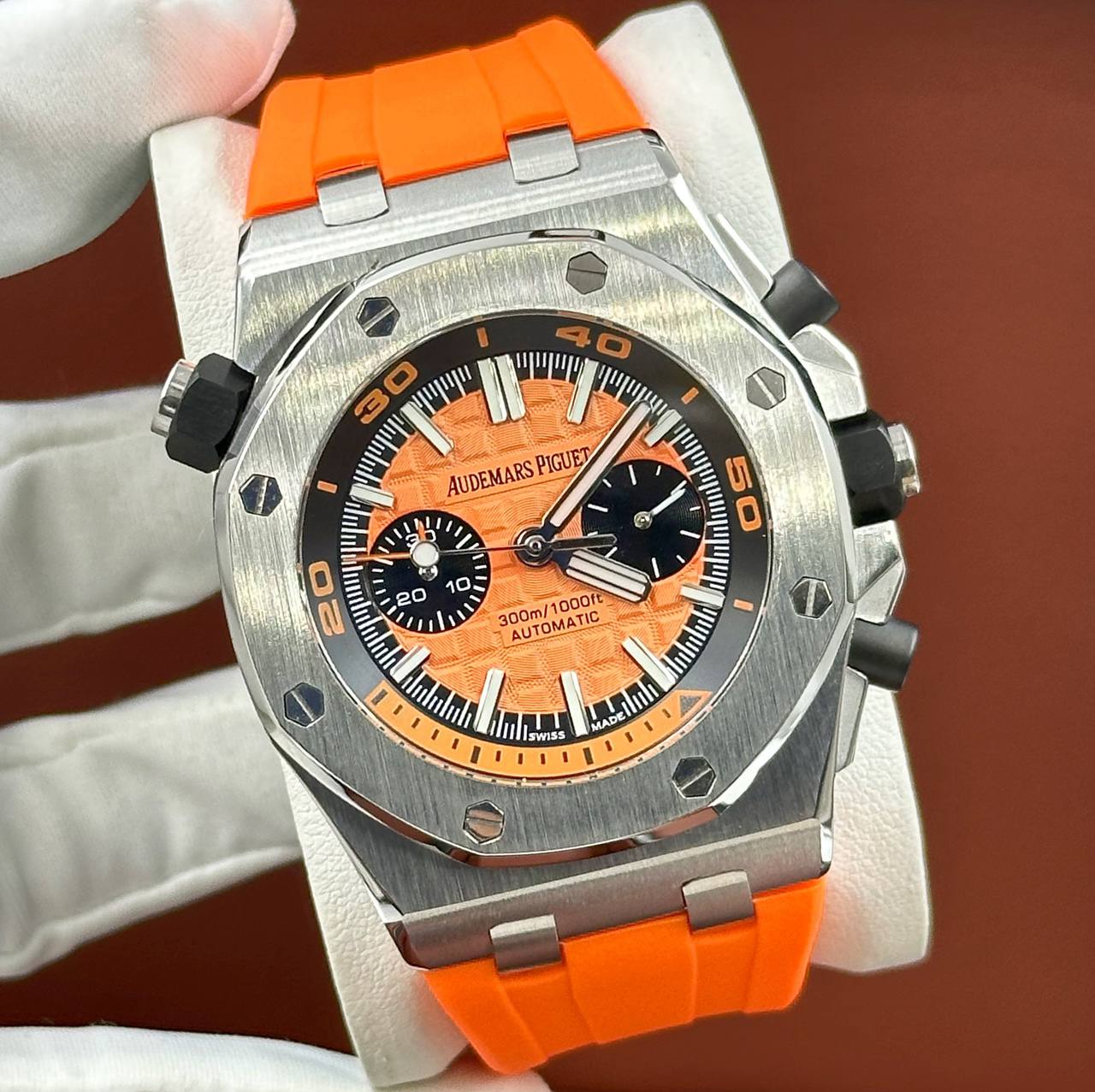 Часы  Audemars Piguet - Royal Oak Offshore Diver Chronograph Quartz