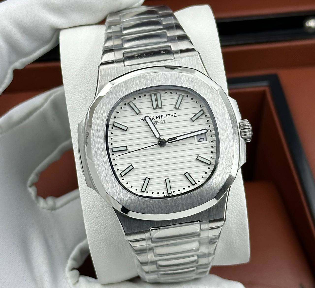 Популярные часы Patek Philippe - Nautilus