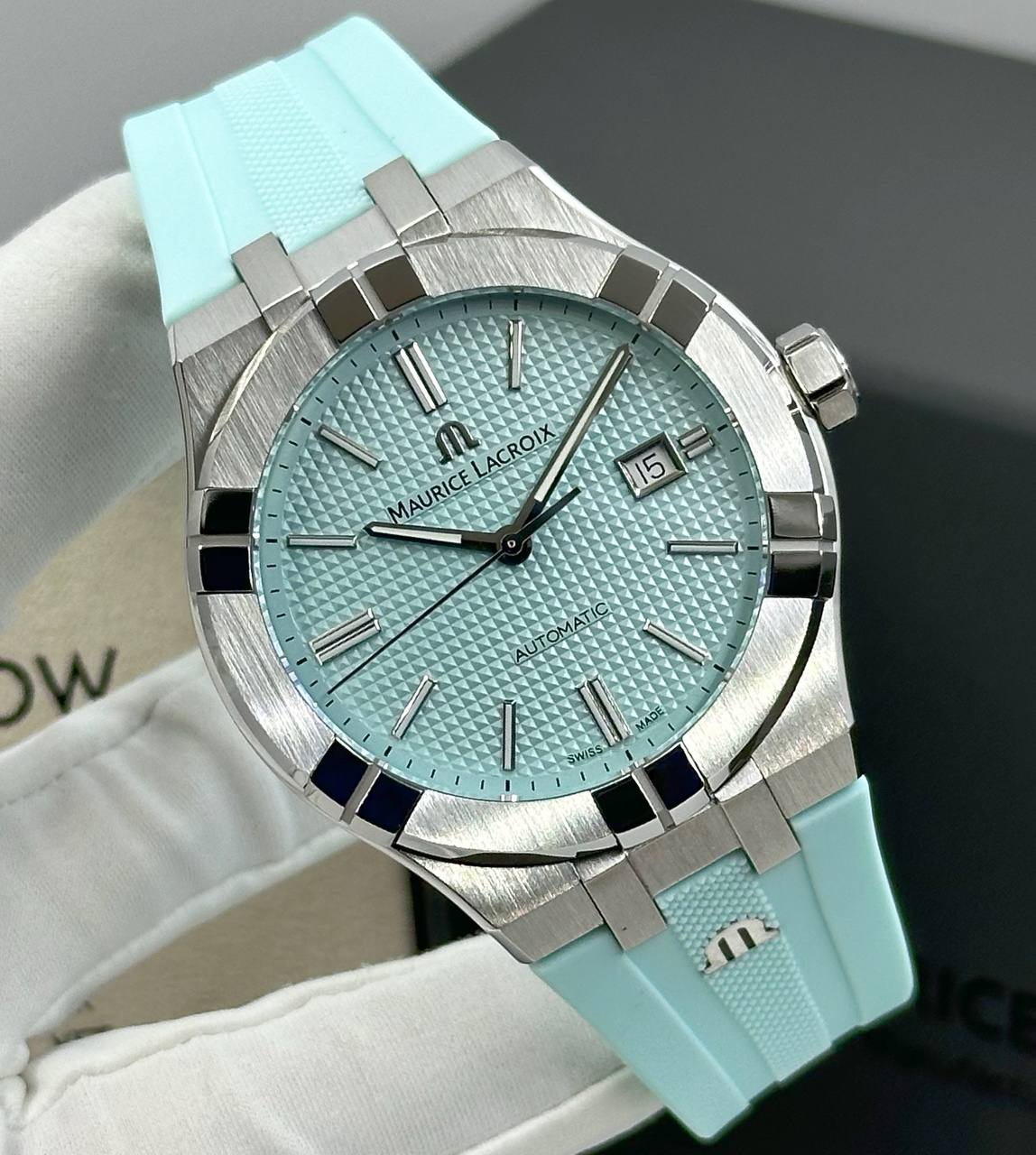 Популярные Часы Maurice Lacroix Aikon Turquoise