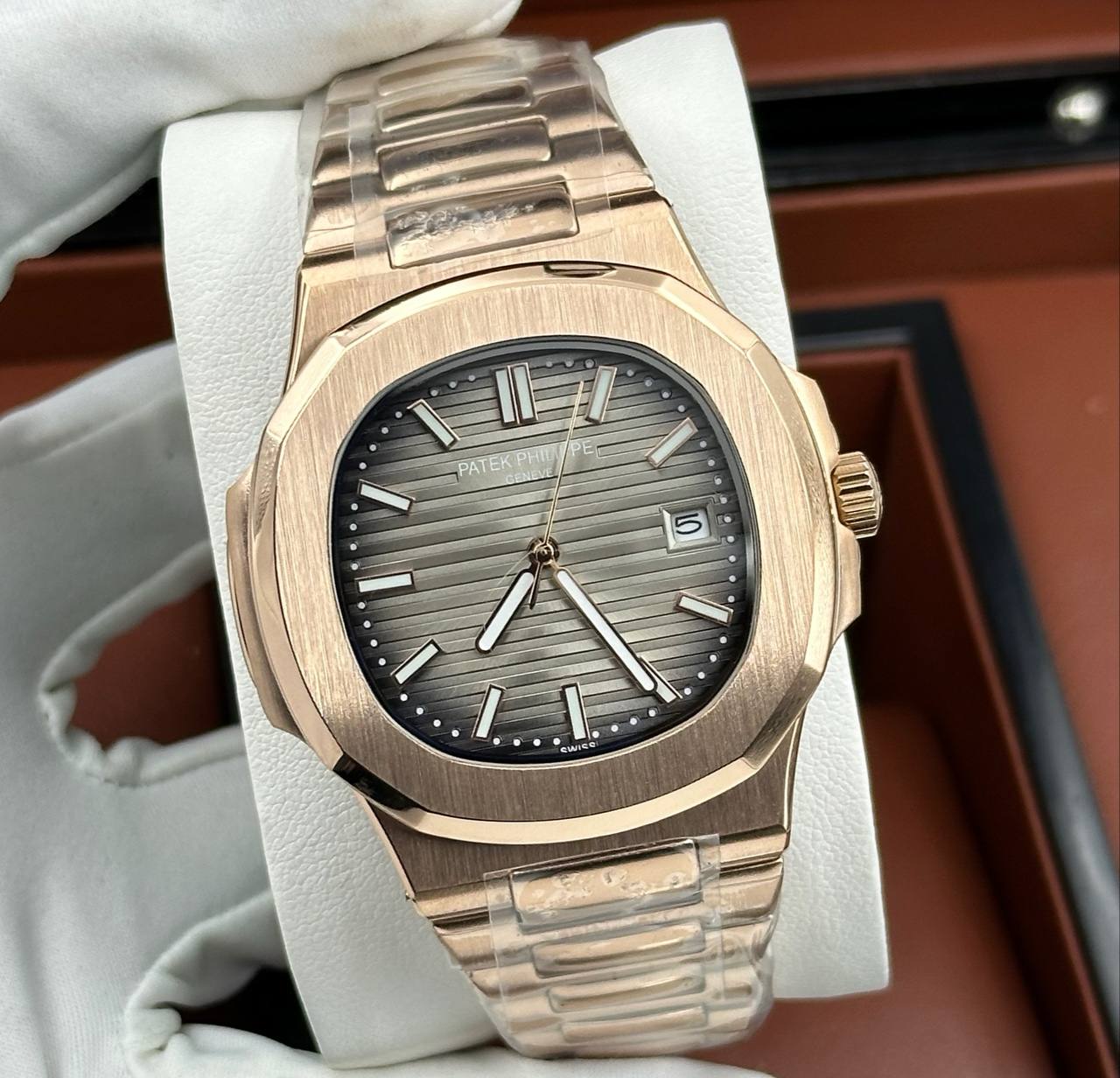 Популярные часы Patek Philippe - Nautilus