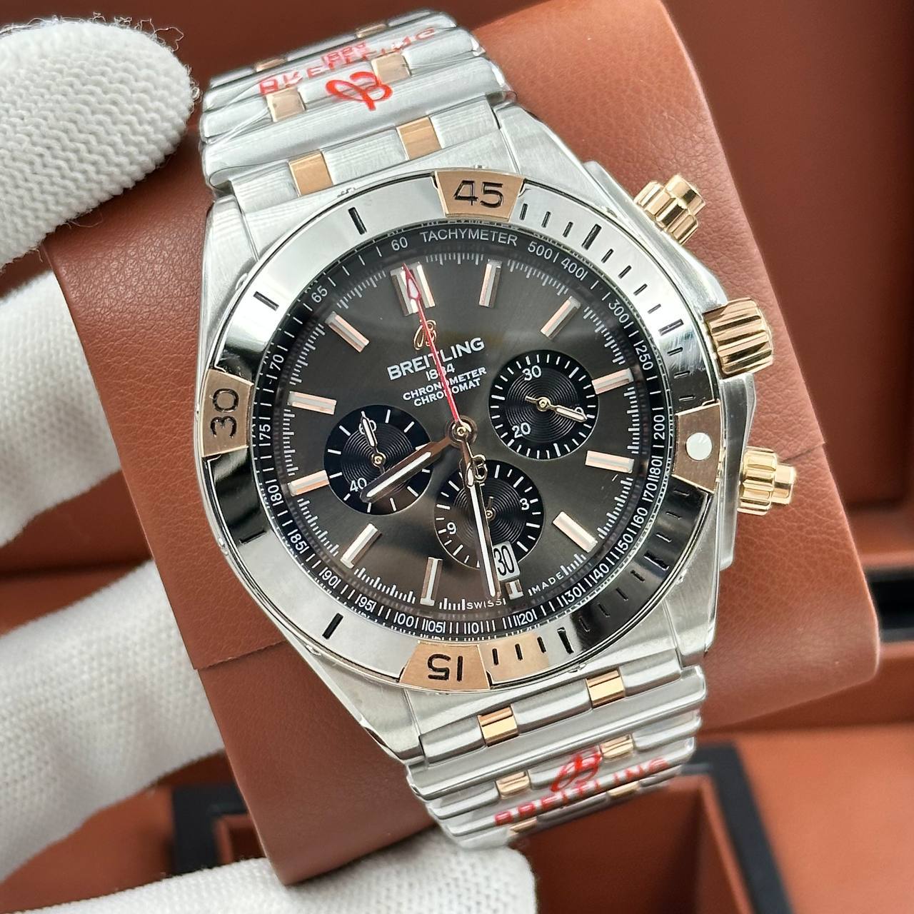 Мощные часы Breitling - Chronomat