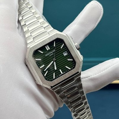 Механика премиум класса Patek Philippe Cubitus 45 мм