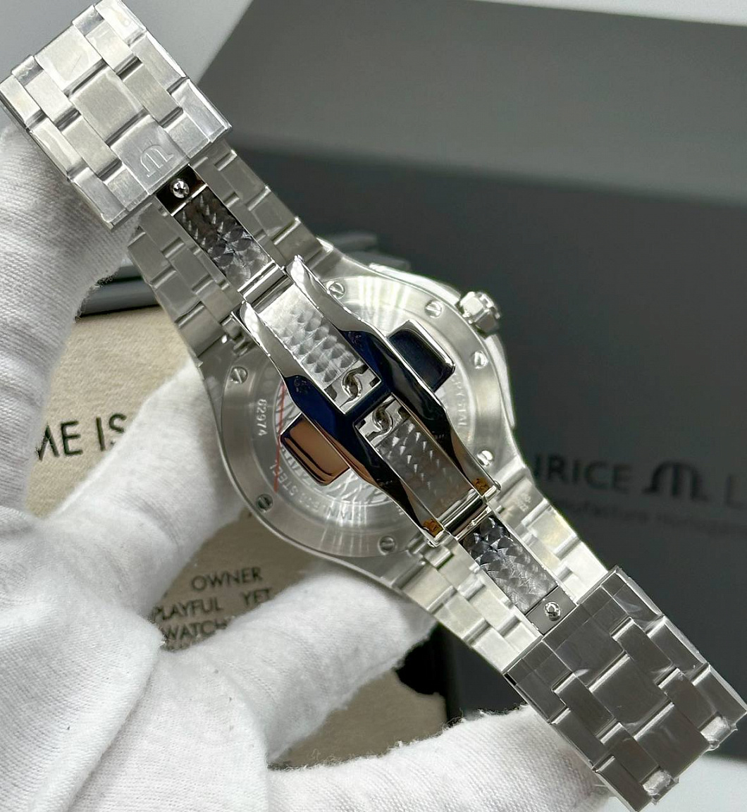 Популярные Часы Maurice Lacroix Aikon Venturer Black