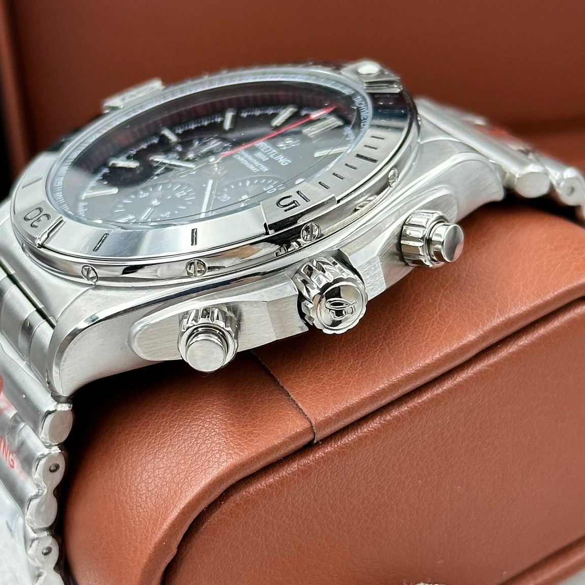 Мощные часы Breitling - Chronomat
