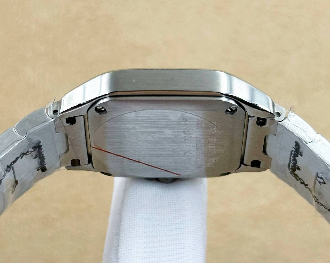 Женские Cartier Santos de Cartier Small 27 мм с римскими цифрами на белом циферблате и браслетом из стали 316L