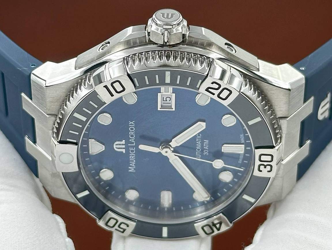 Популярные Часы Maurice Lacroix Aikon Venturer Blue 