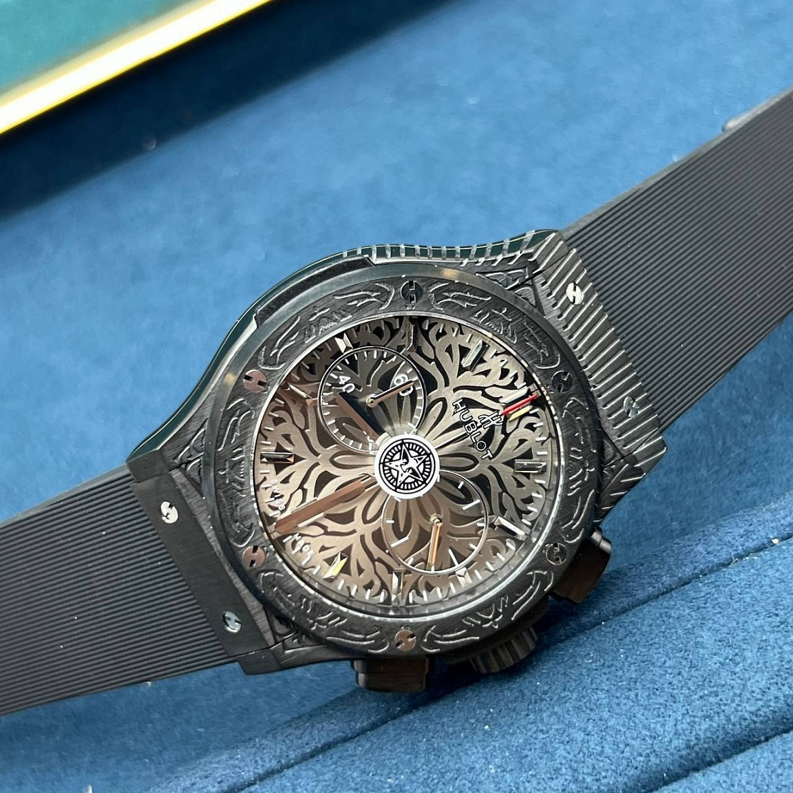 Кварцевый хронограф Hublot Aerofusion 45 мм с механизмом Miyota OS20, стальным корпусом и чёрным ремешком