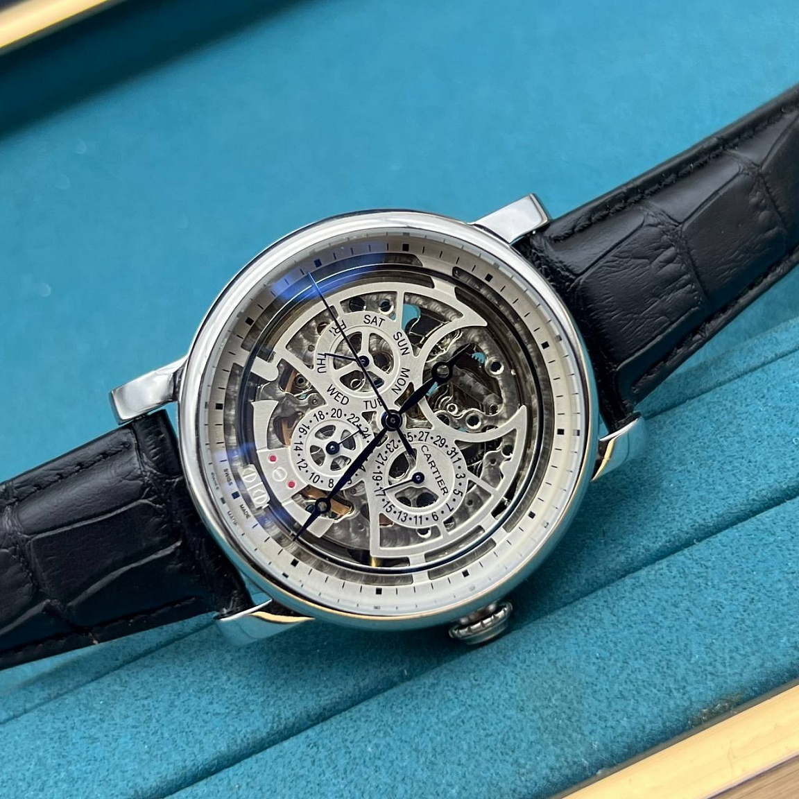 Мужские Cartier Rotonde Skeleton 43 мм: круглый полированный корпус, циферблат-скелетон и браслет
