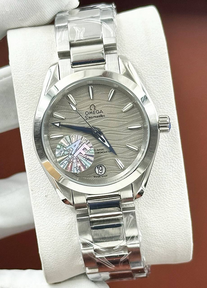 Женские часы Omega Seamaster Aqua Terra