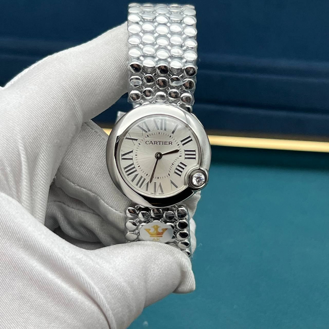 Cartier Ballon Blanc de Cartier: корпус и браслет из часовой полированной стали с IP напылением под розовое золото