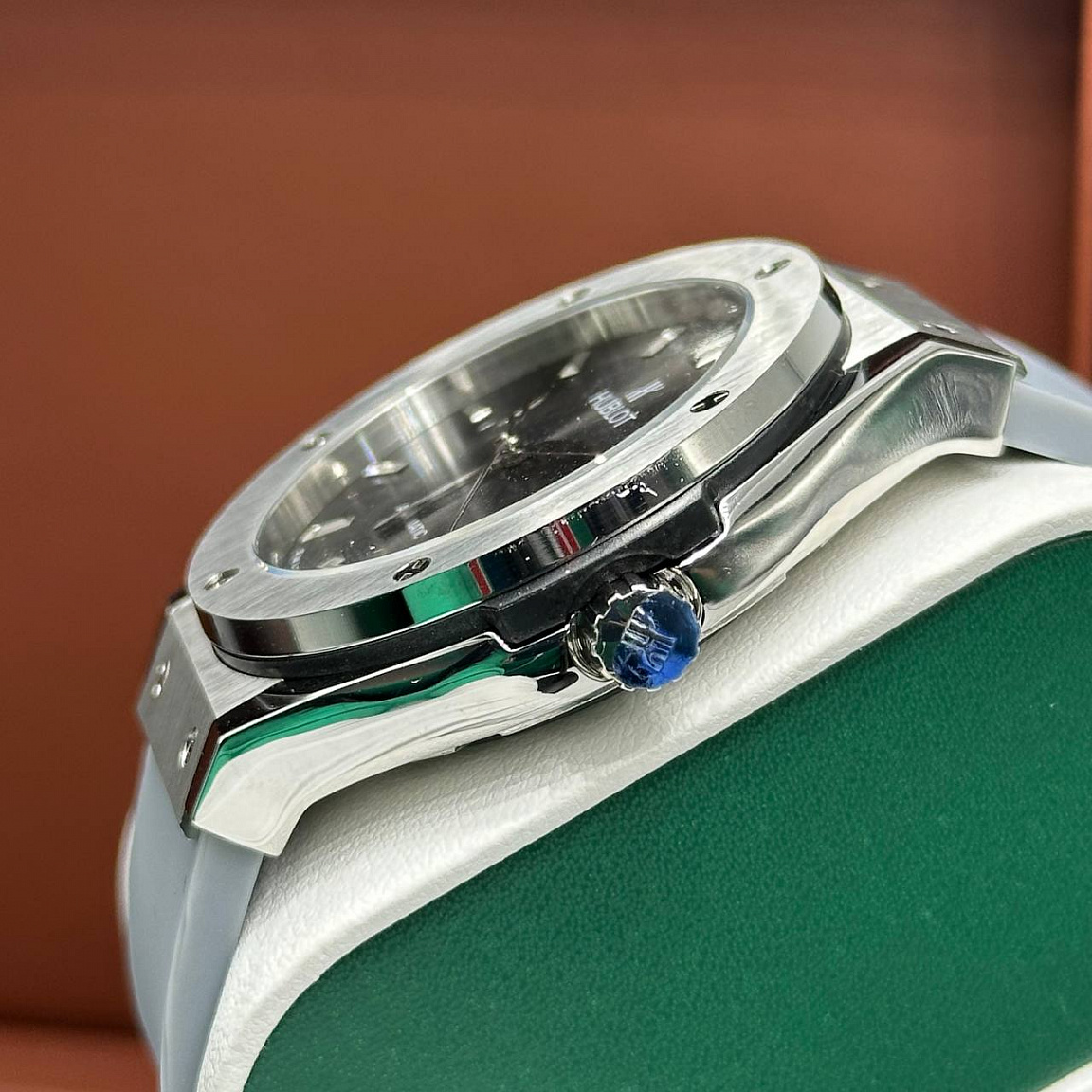 Классические часы Hublot - Classic Fusion