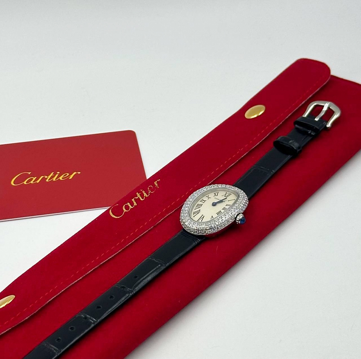 Cartier Baignoire 22 мм с бежевым циферблатом, камнями Сваровски и корпусом из часовой полированной стали