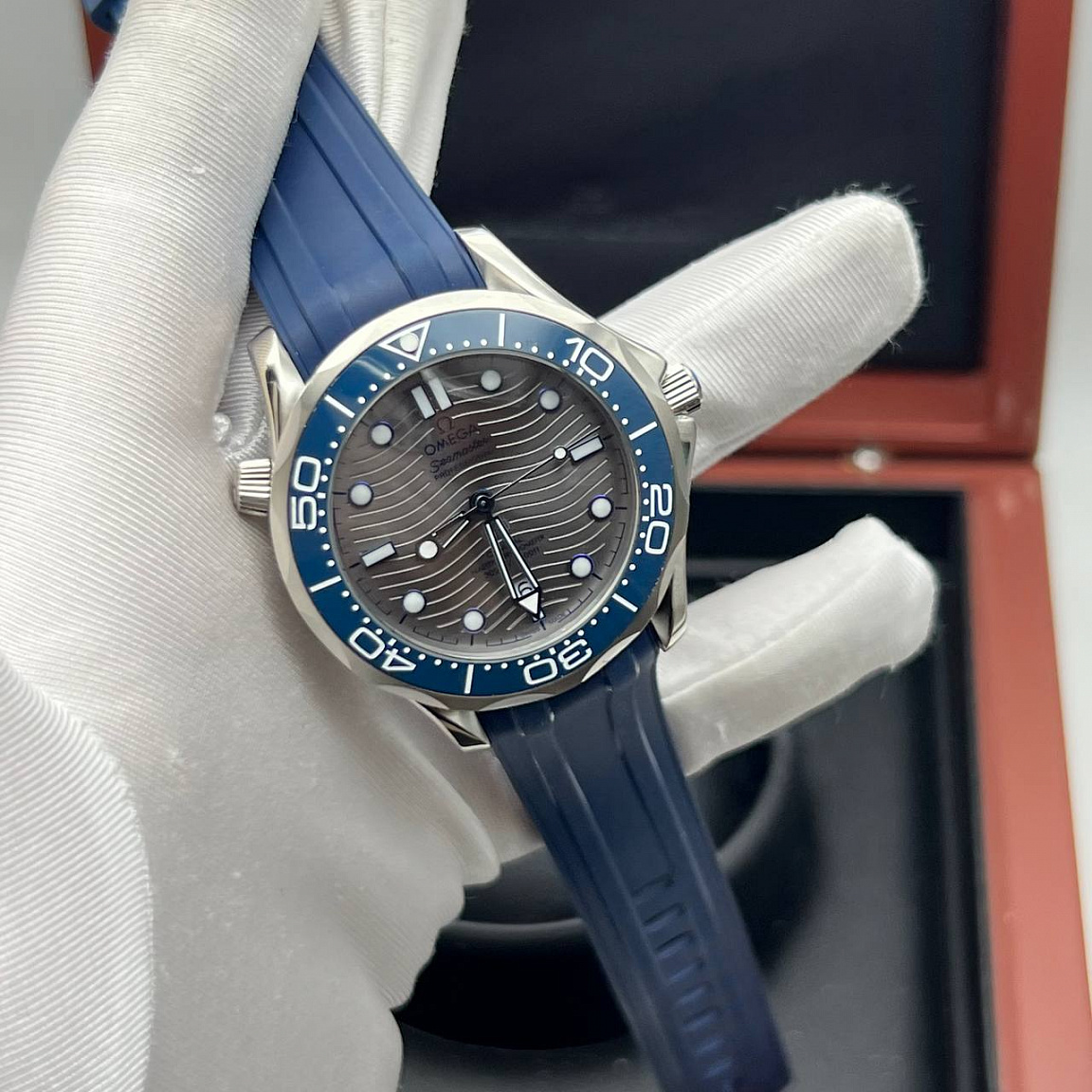 Мужские часы Omega Seamaster Diver 300м