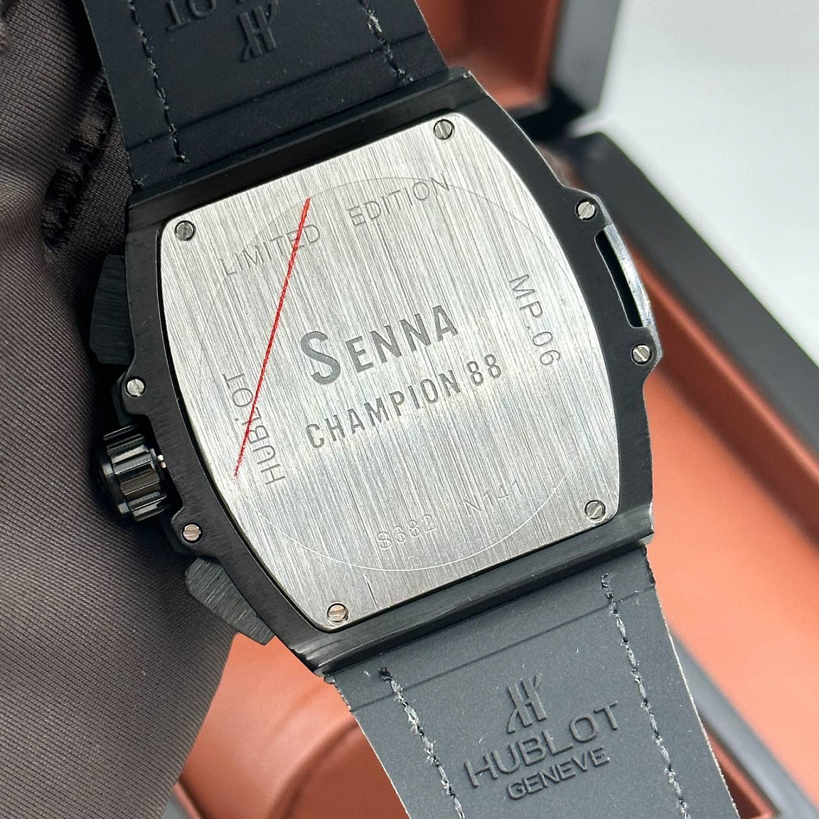 Популярные часы Hublot - Spirit Of Big Bang