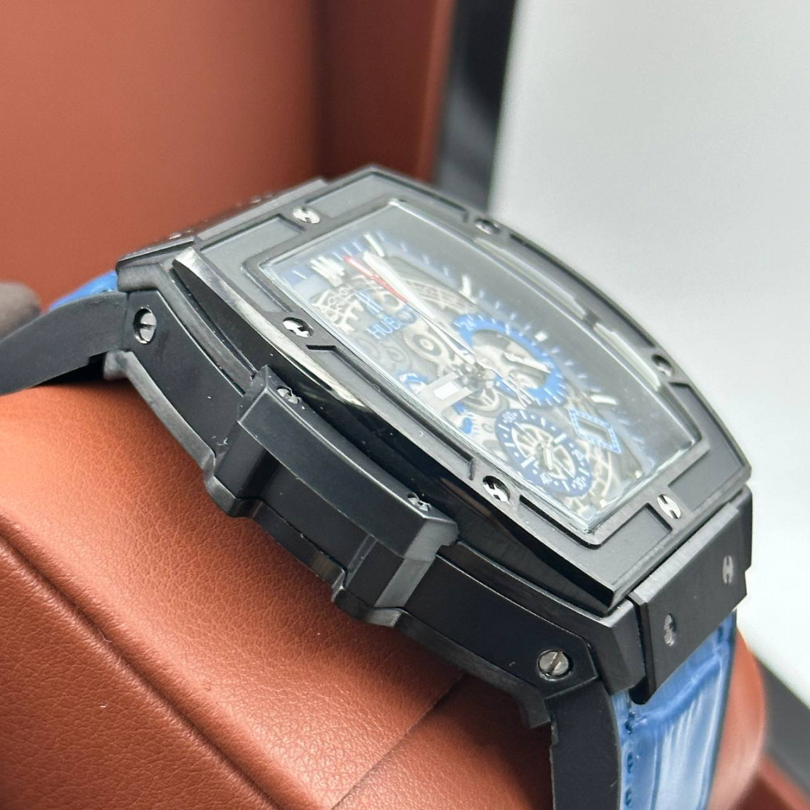 Популярные часы Hublot - Spirit Of Big Bang