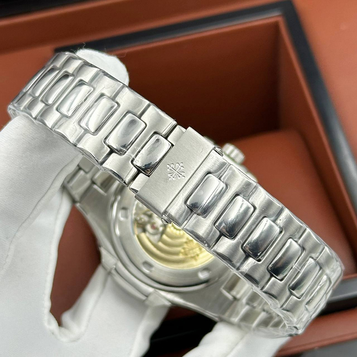 Популярные часы Patek Philippe - Nautilus