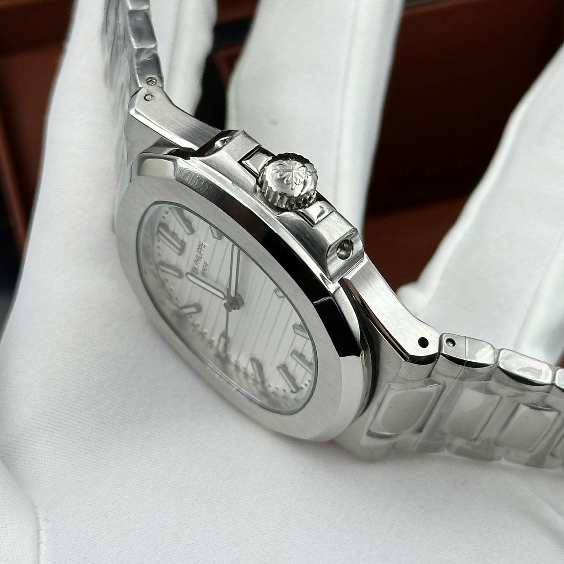 Популярные часы Patek Philippe - Nautilus