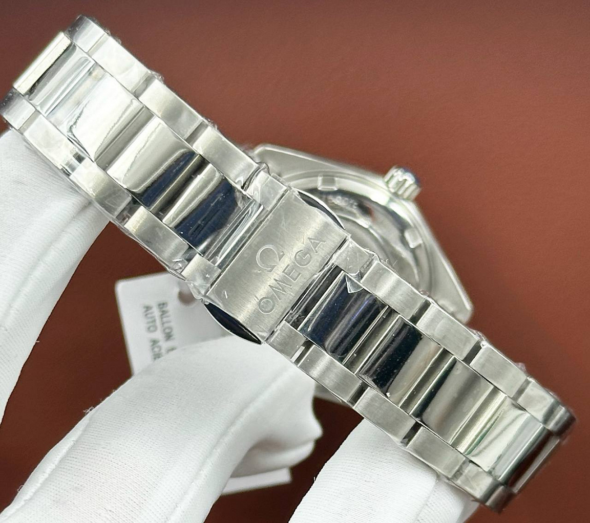Женские часы Omega Seamaster Aqua Terra