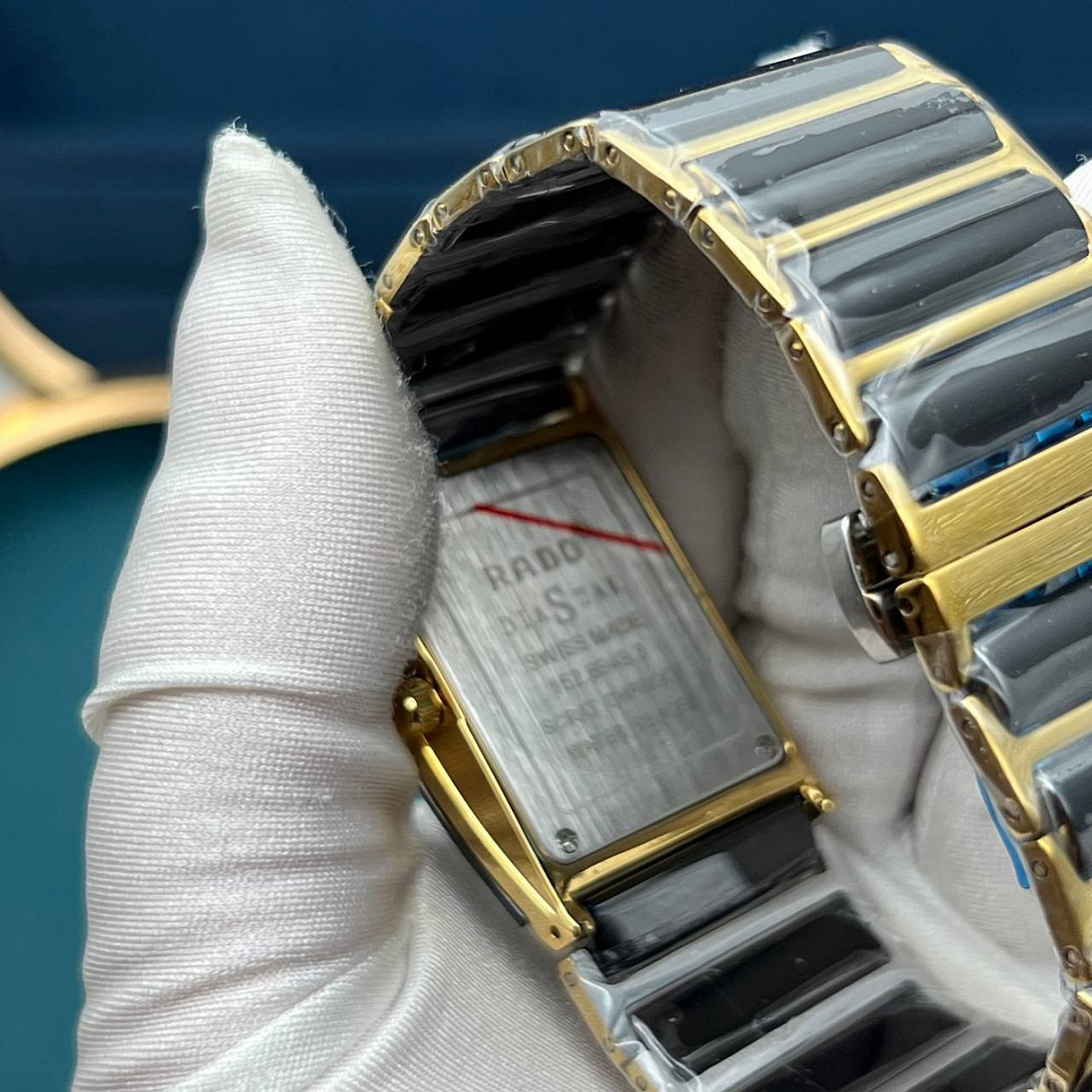 Кварцевые часы Rado Integral с чёрным циферблатом и браслетом из стали и керамики, размер 31 мм