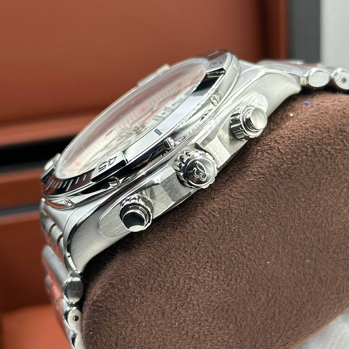 Мощные часы Breitling - Chronomat