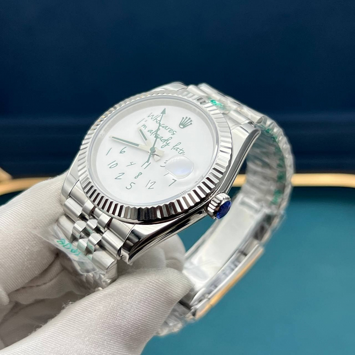 Часы Rolex Datejust 41 мм с белым циферблатом Who cares I’m already late, датой под линзой и браслетом Jubilee
