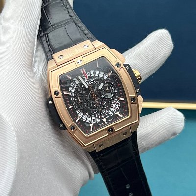 Премиальные часы Hublot Spirit of Big Bang Flyback Chronograph 45 мм