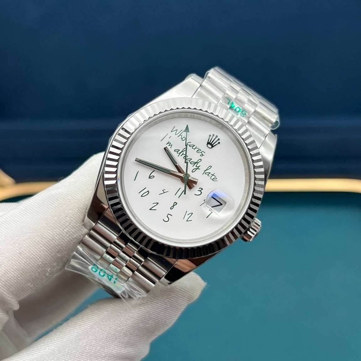 Часы Rolex Datejust 41 мм с белым циферблатом Who cares I’m already late, датой под линзой и браслетом Jubilee