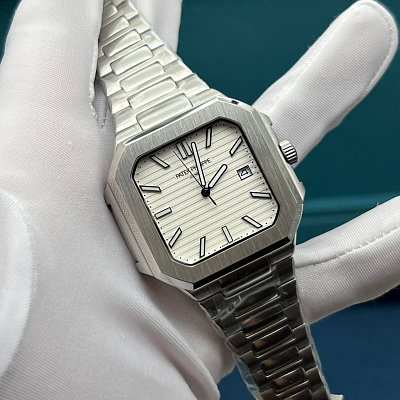 Механика премиум класса Patek Philippe Cubitus 45 мм