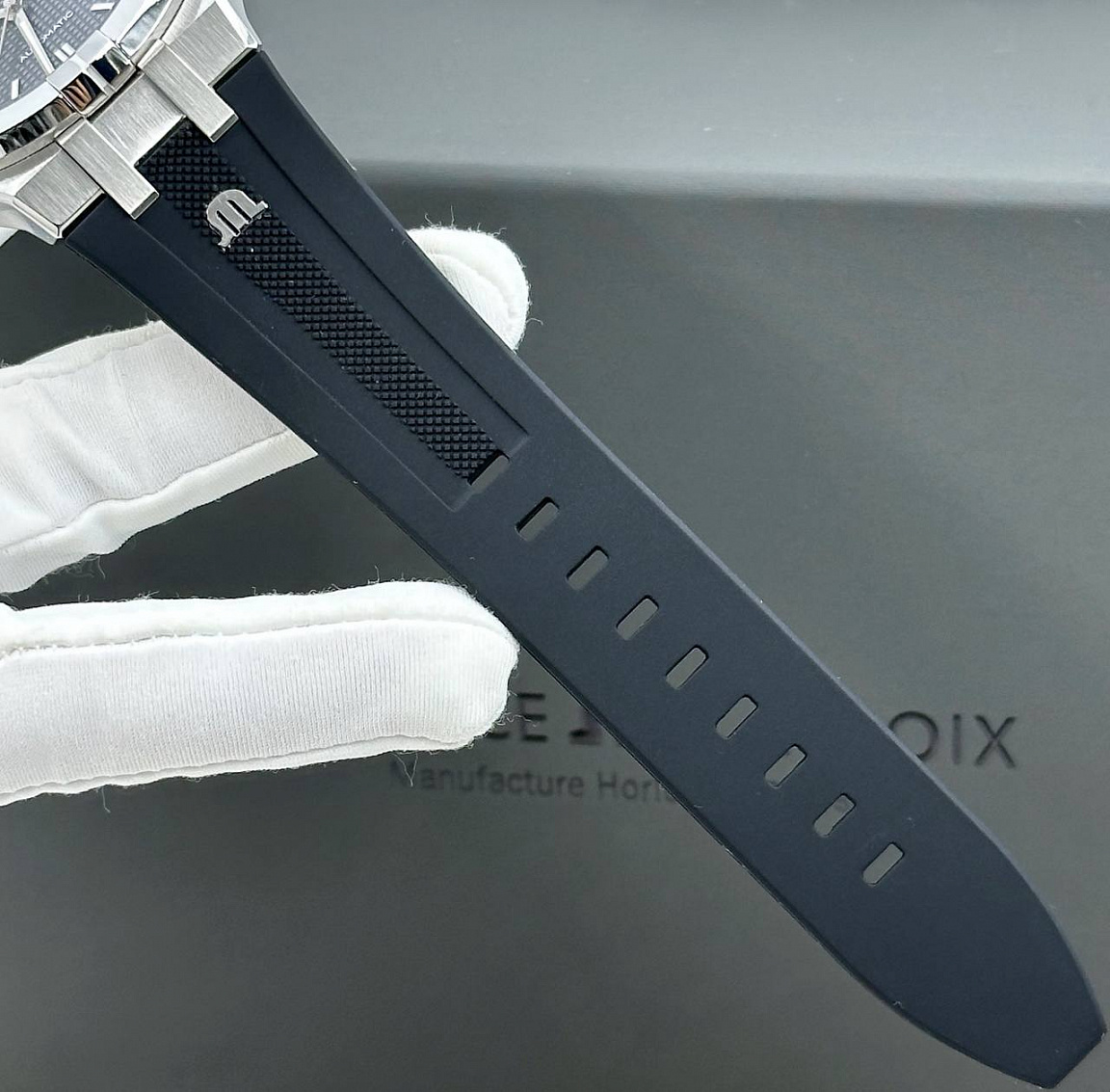 Популярные Часы Maurice Lacroix Aikon Automatic