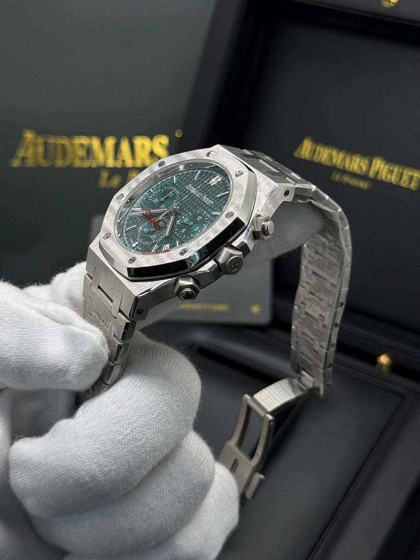 Audemars Piguet Royal Oak Offshore Chronograph 41 мм с зелёным циферблатом, сапфировым стеклом и стальным корпусом 316L