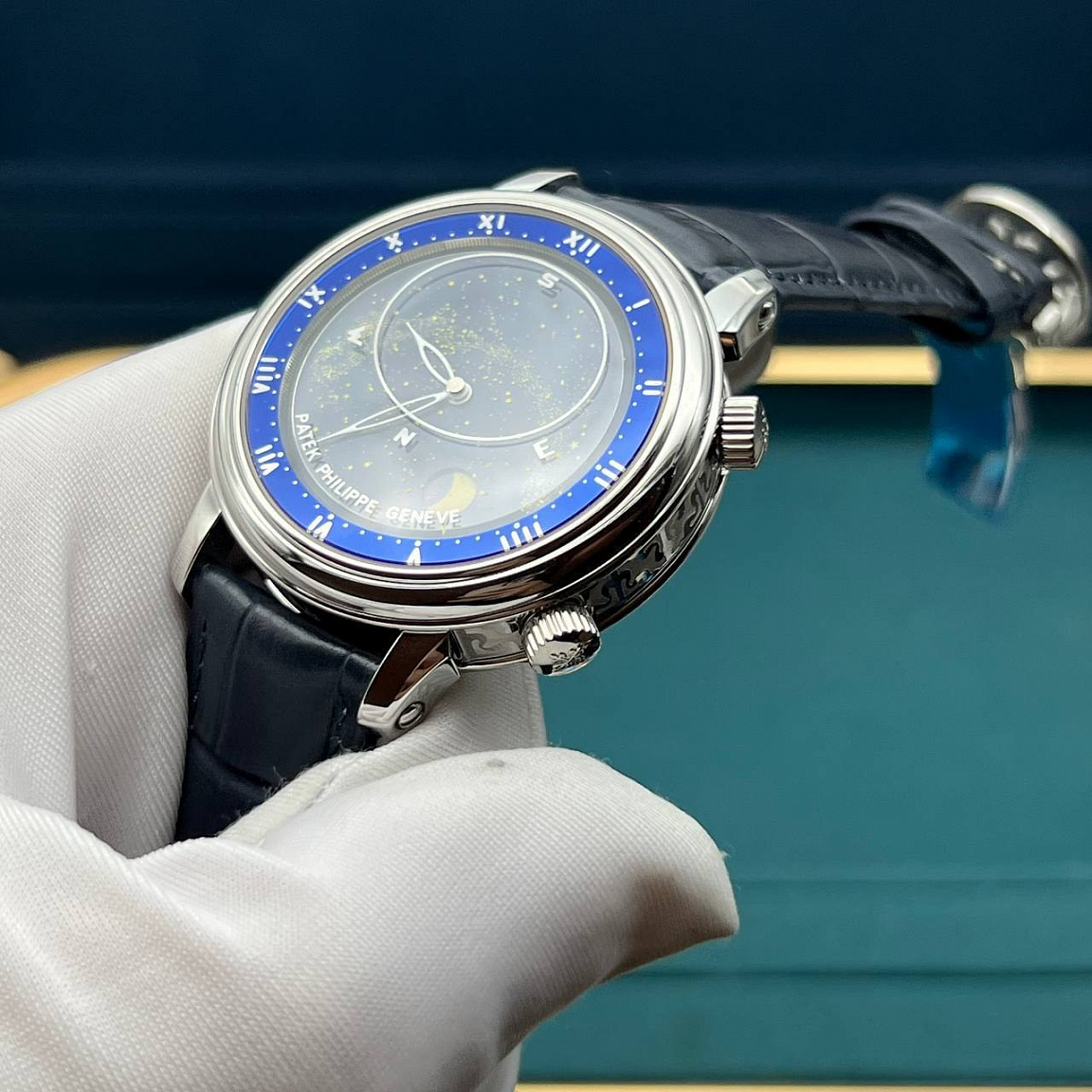Starry Sky Automatic 43 мм с механизмом на базе японского Miyota, часовой сталью и кожаным ремнём