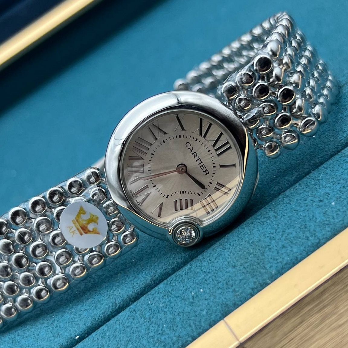 Cartier Ballon Blanc de Cartier: корпус и браслет из часовой полированной стали с IP напылением под розовое золото