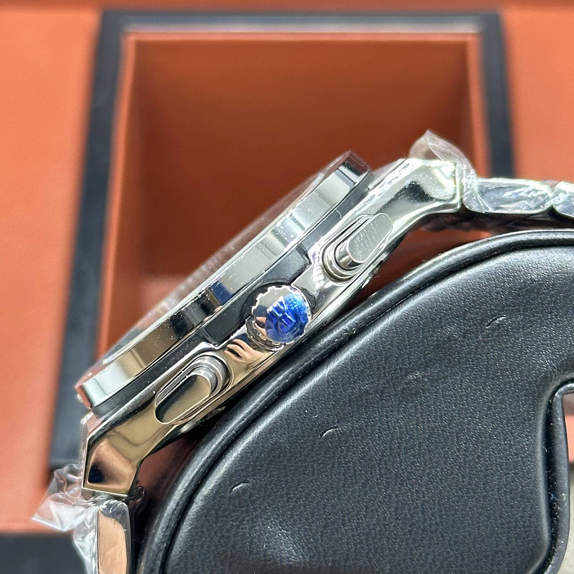 Мощные часы Hublot - Classic Fusion Chronograph King Iron