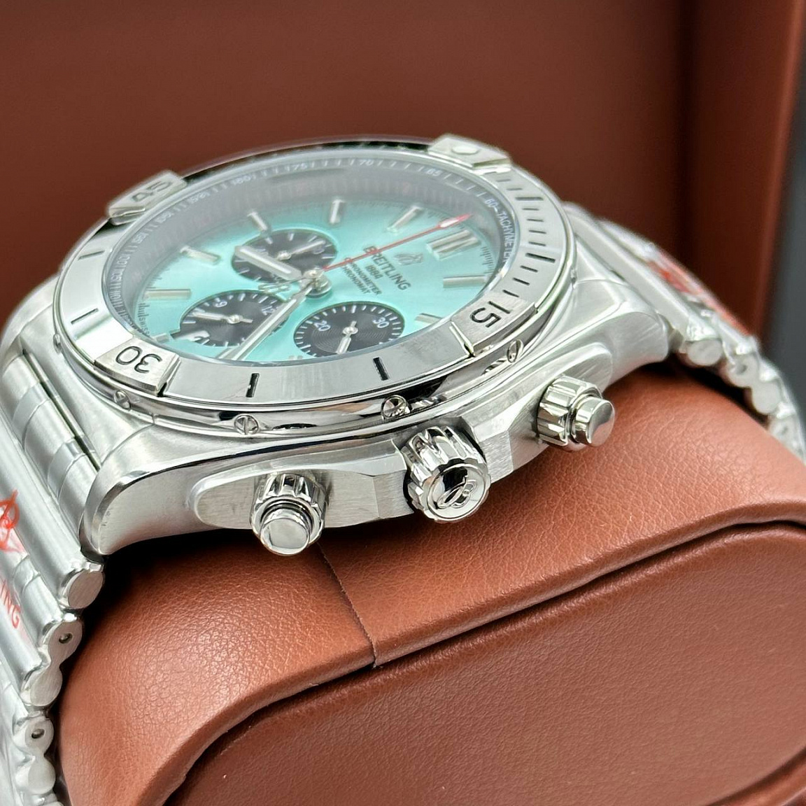 Мощные часы Breitling - Chronomat