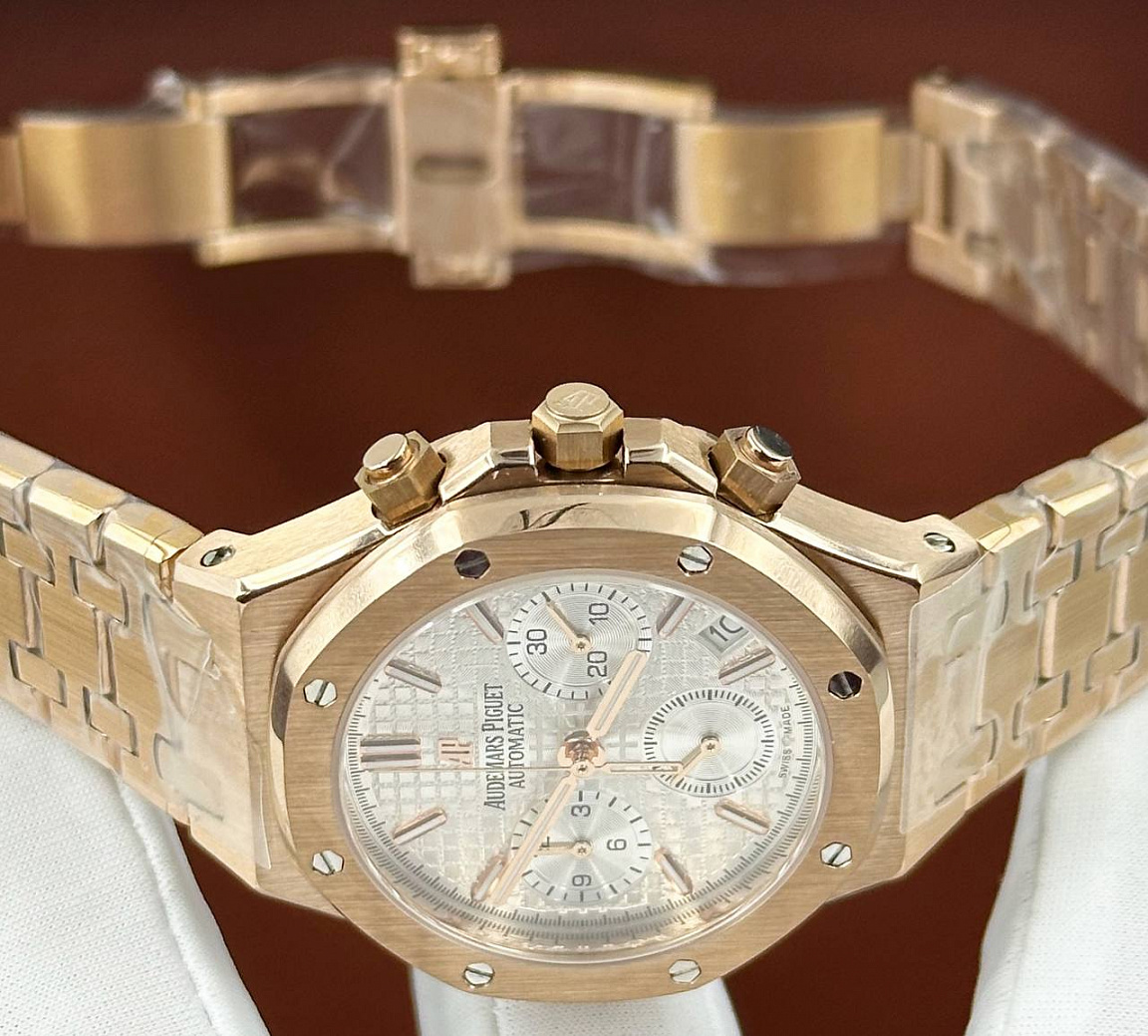 Женские часы Audemars Piguet Royal Oak Chronograph