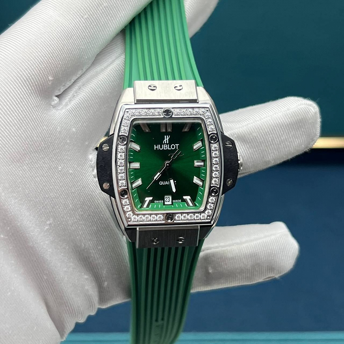 Мужские часы Hublot Spirit of Big Bang Green с корпусом из стали 316L, кварцевым механизмом Miyota и зелёным циферблатом