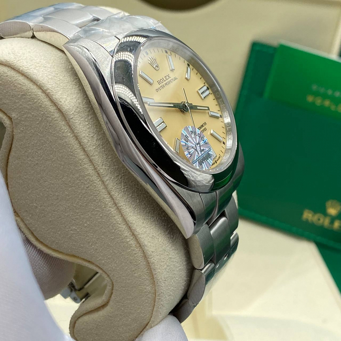 Rolex Oyster Perpetual стальные 41 мм шампань
