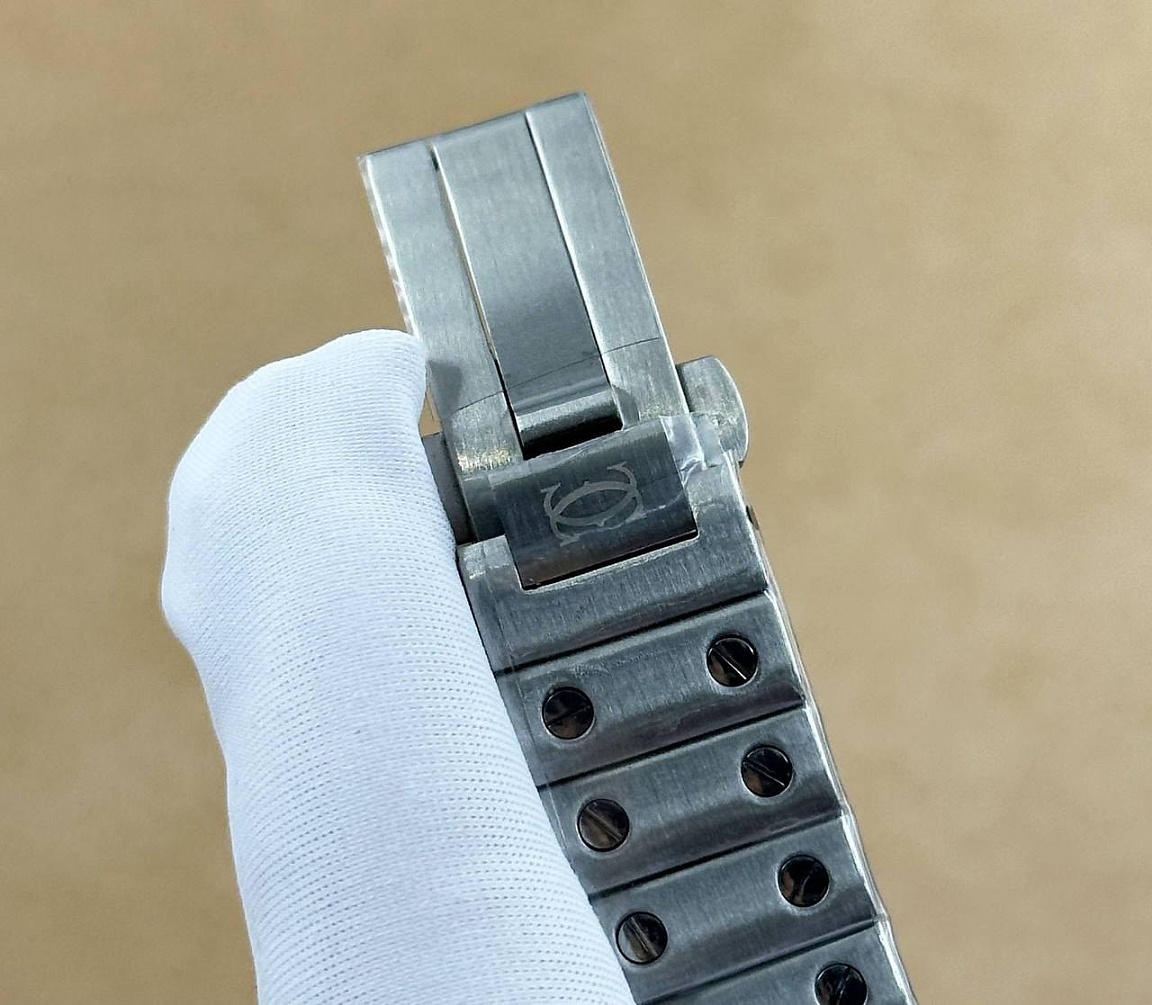 Женские Cartier Santos de Cartier Small 27 мм с римскими цифрами на белом циферблате и браслетом из стали 316L