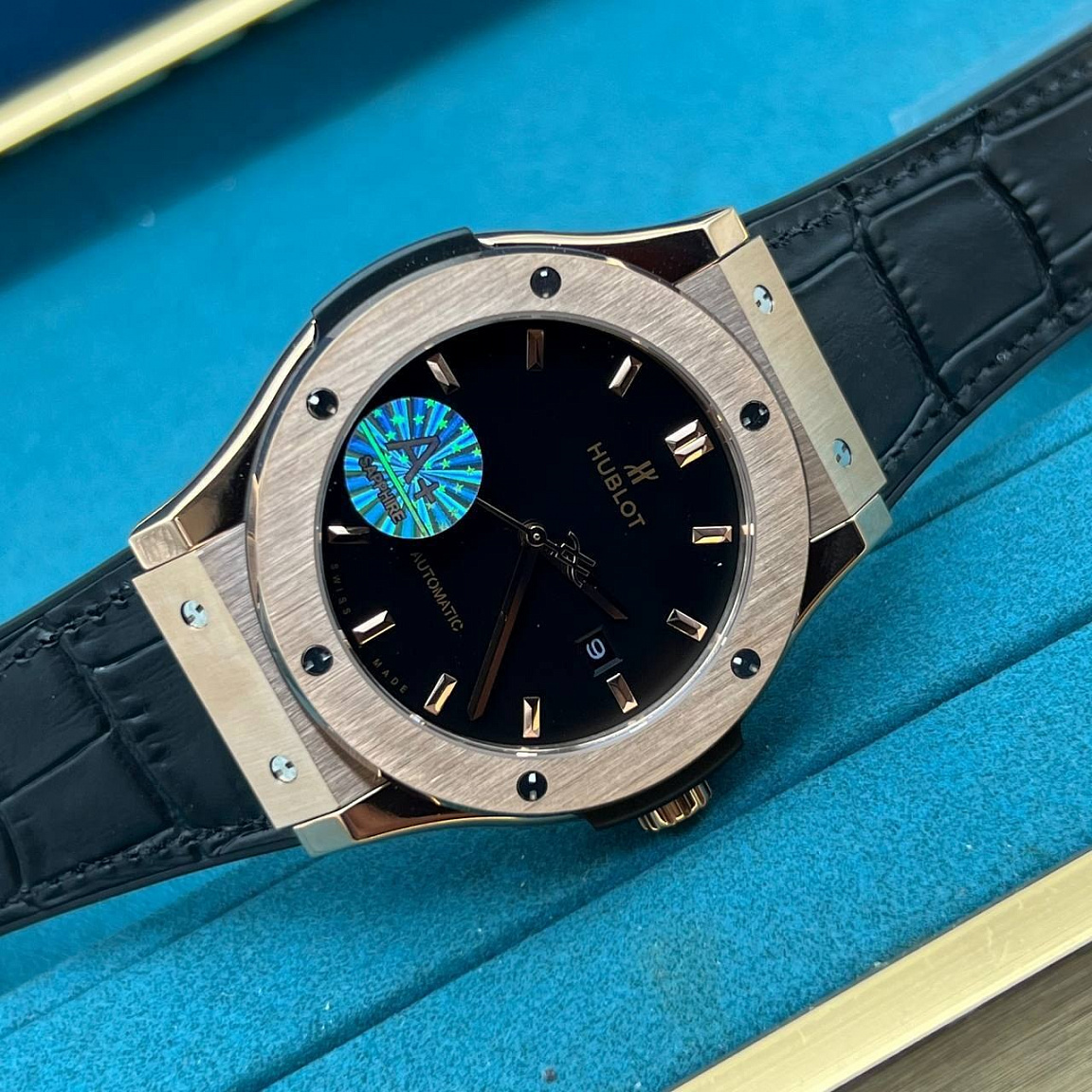 Hublot Classic Fusion 45 мм с розово-золотым корпусом, сапфировым стеклом и автоматическим механизмом Miyota 8215