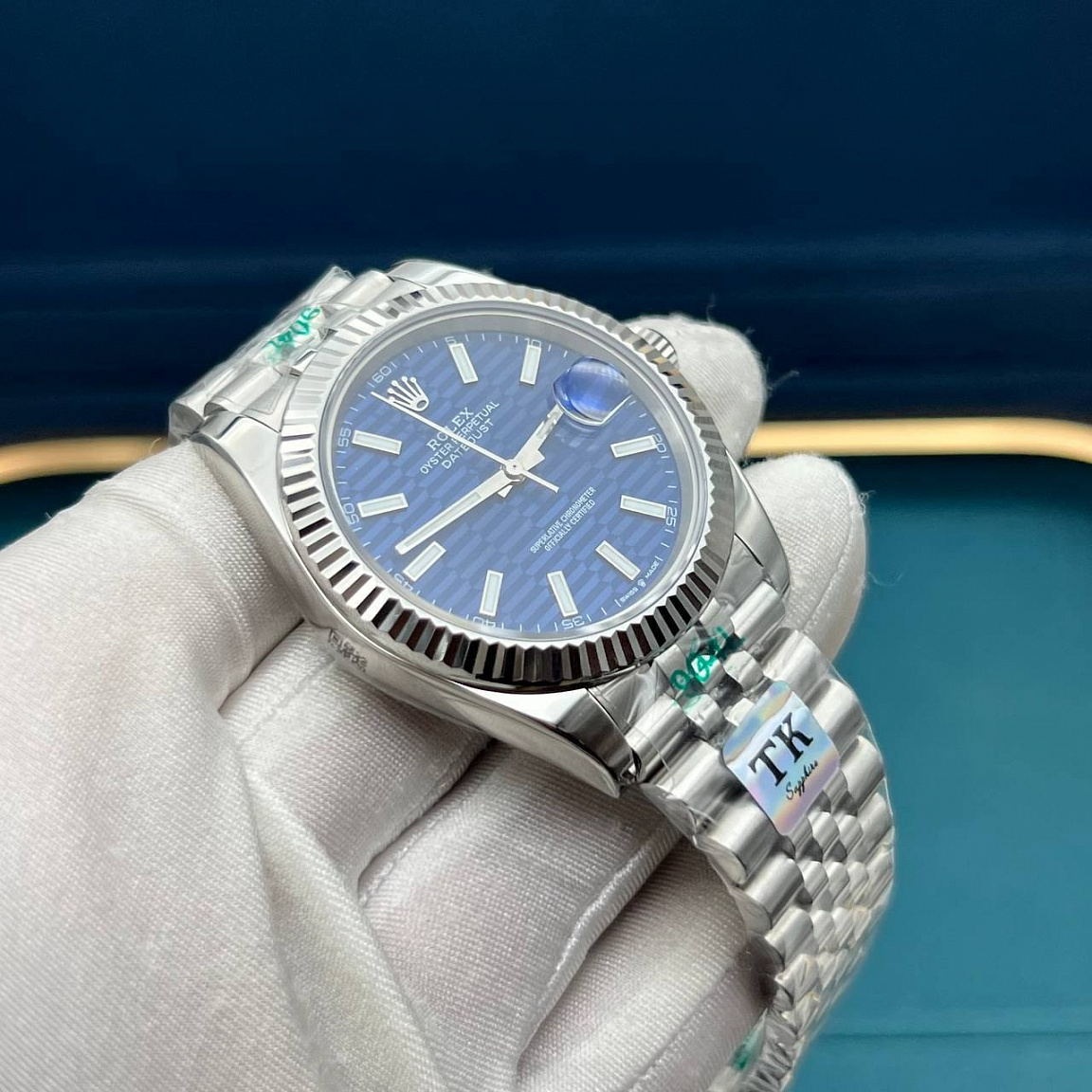 Rolex Datejust 41 мм: синий циферблат, дата под линзой, корпус и браслет из стали 316L с покрытием