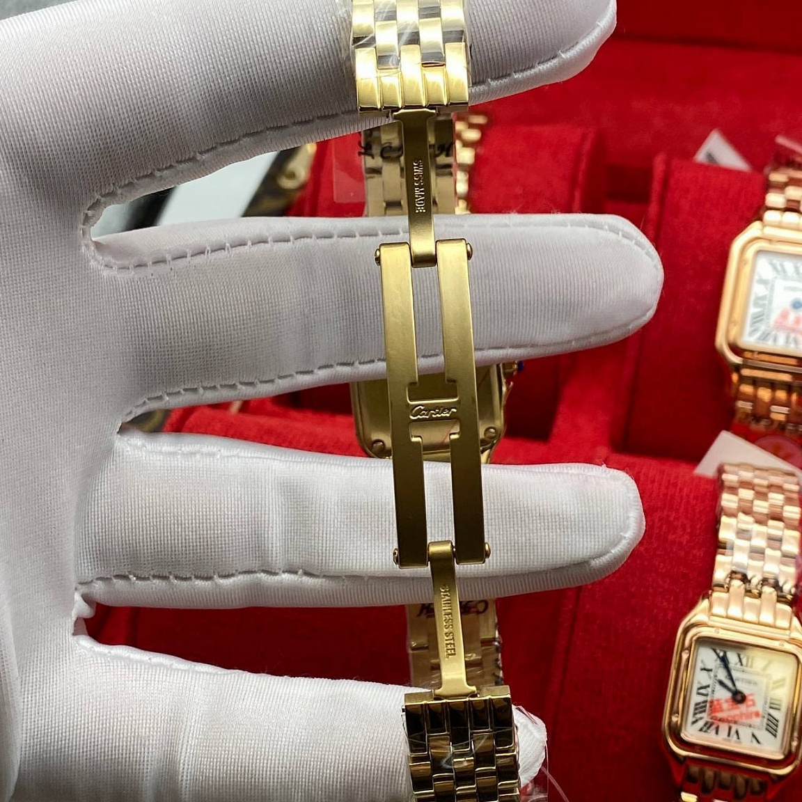 Cartier Panthere 22 мм: белый циферблат, сапфировое стекло и покрытая сталь 316L