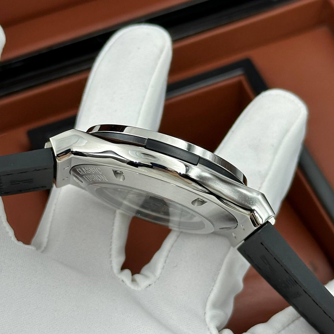 Классические часы Hublot - Classic Fusion