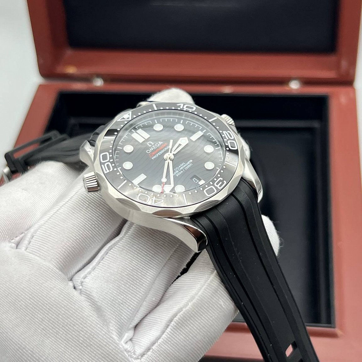 Мужские часы Omega Seamaster Diver 300м