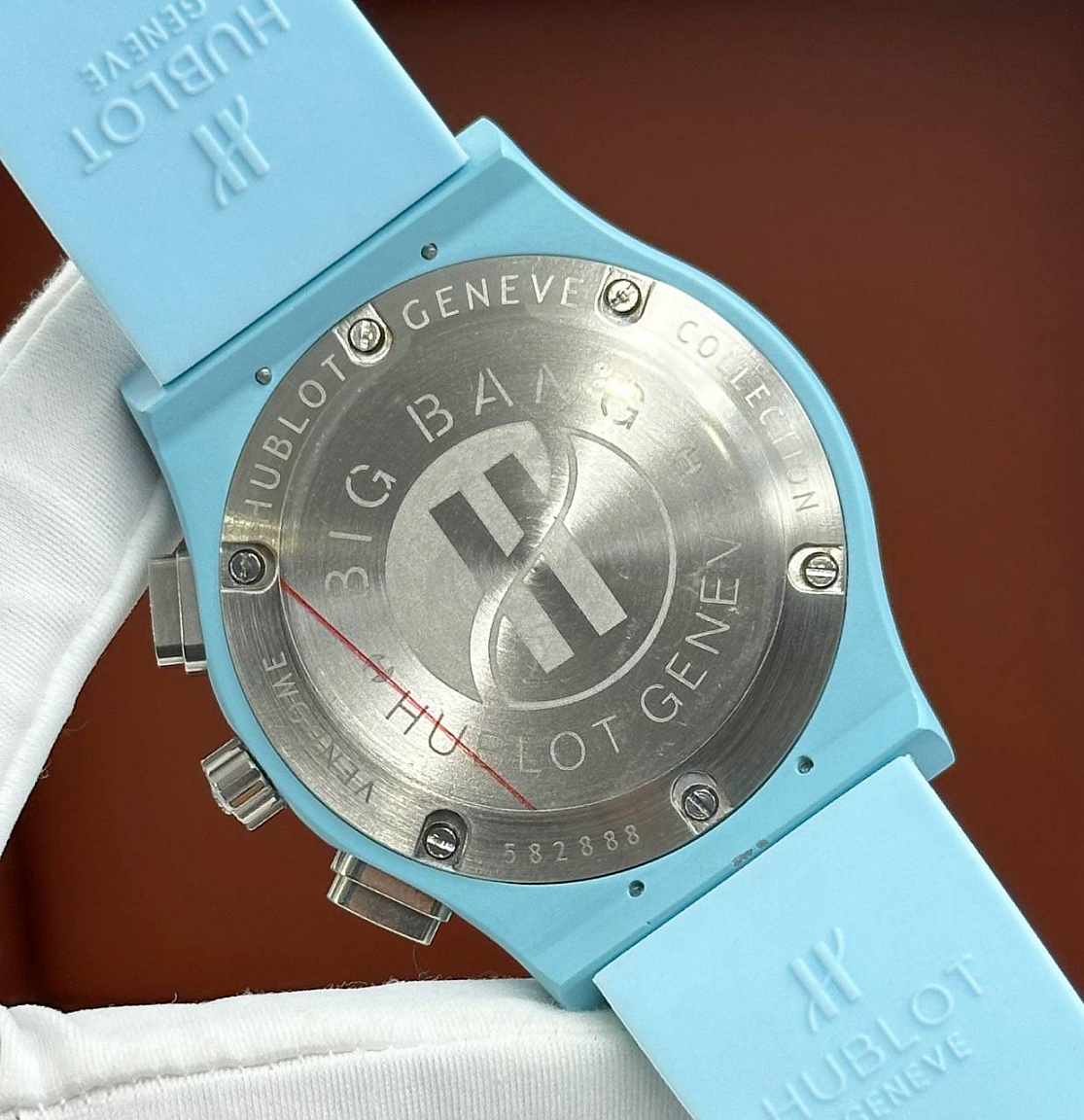 Стильные часы Hublot - Classic Fusion Chronograph
