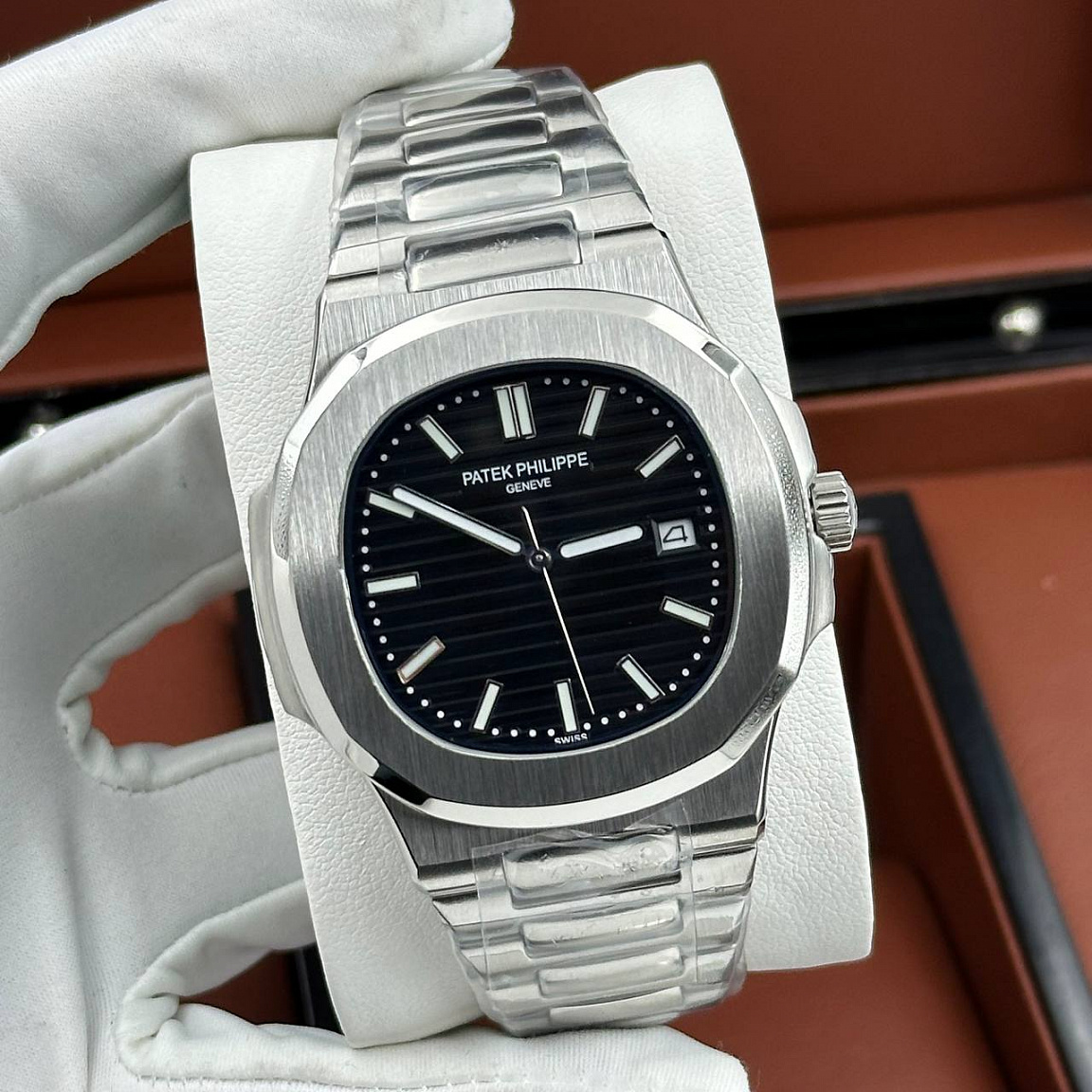 Популярные часы Patek Philippe - Nautilus