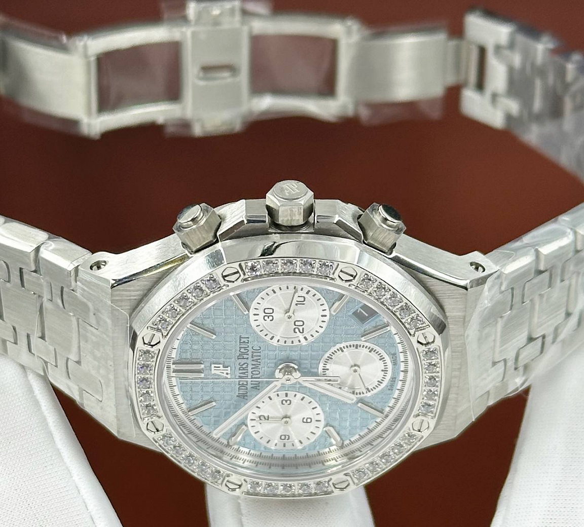 Женские часы Audemars Piguet Royal Oak Chronograph