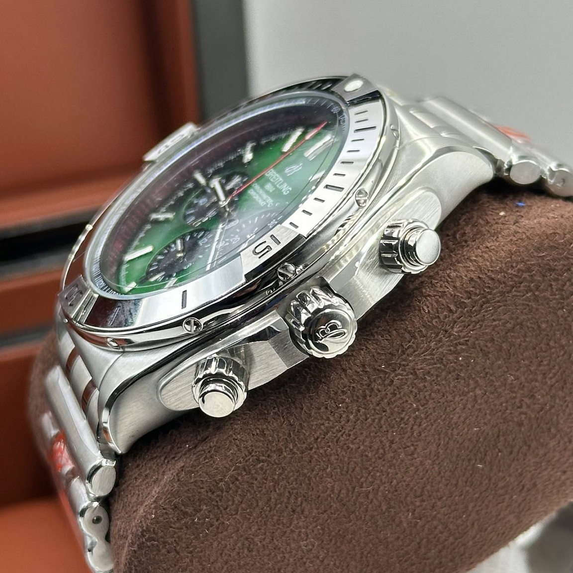 Мощные часы Breitling - Chronomat