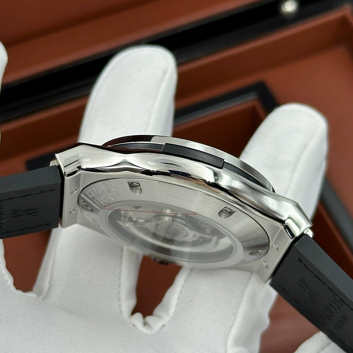 Классические часы Hublot - Classic Fusion