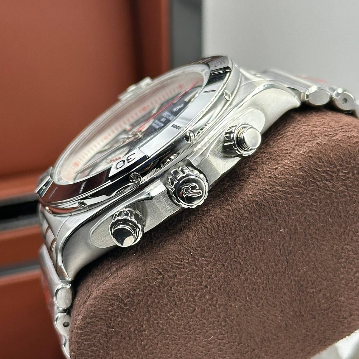Мощные часы Breitling - Chronomat
